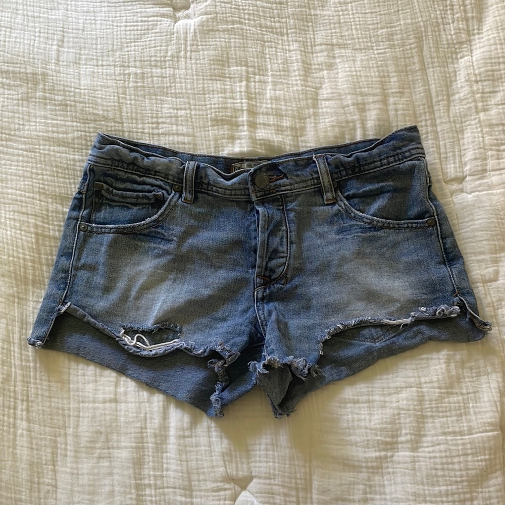 VINTAGE FREE PEOPLE denim shorts!